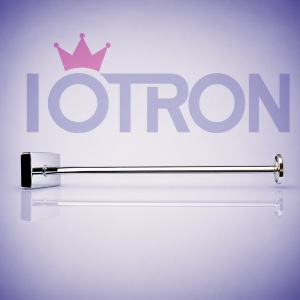 Ganchera frontal tubular cromada de 30 cm para sistema de barra comercial.